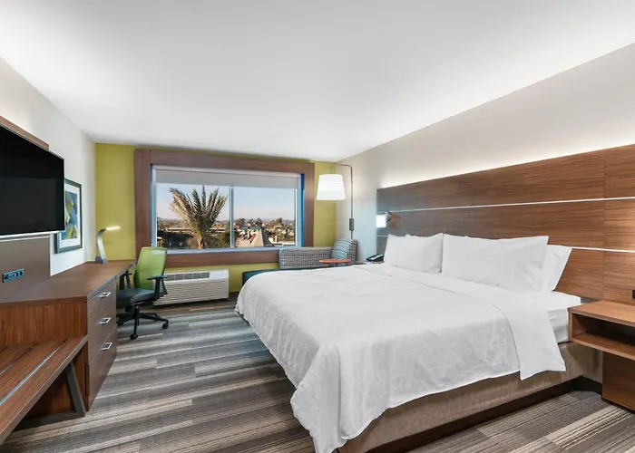 Hotel Express & Havasu - London Bridge By Ihg Lake Havasu City